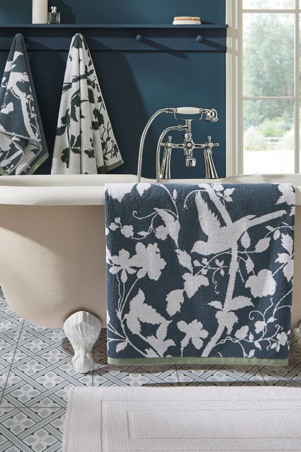 Oriental Garden håndklær med fugler i blått fra Laura Ashley