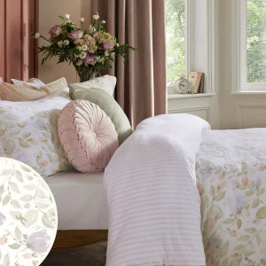 Orisia Peony landlig sengesett i sober fargepalett fra Laura Ashley