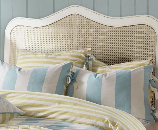 Lille stripe, stripete putetrekk med maritim touch fra Laura Ashley