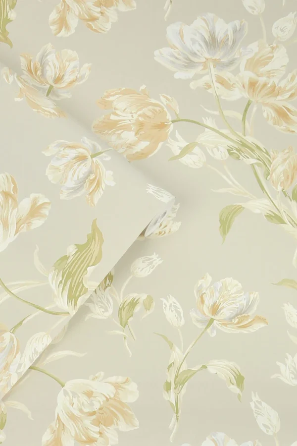 Opplev Laura Ashleys vakre Gosford tapet med Tulipaner i salviegrønt! Svev mellom levende, formfulle blomster og få elegant stil til rommet ditt