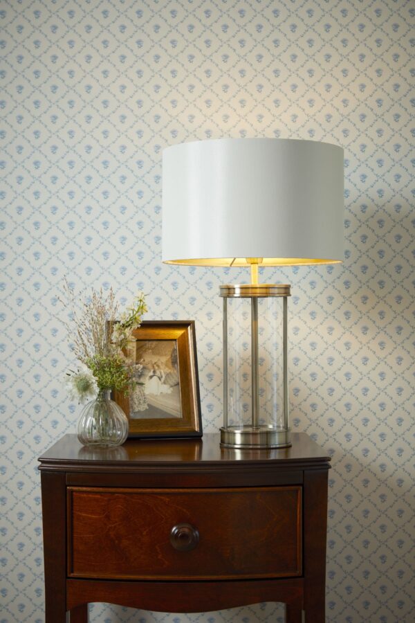 Harrington bordlampe h49cm i krom og glass fra Laura Ashley