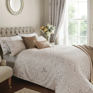 Rowsham, elegant, blomstrete sengesett i naturtoner fra Laura Ashley 