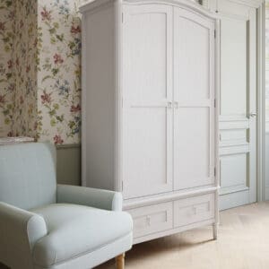 Bramford garderobeskap fra Laura Ashley