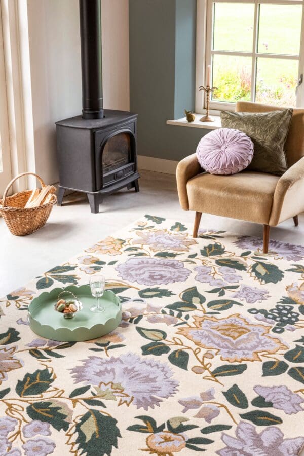 Wendling Floral, blomstrete gulvteppe i lilla fra Laura Ashley - Bilde 2