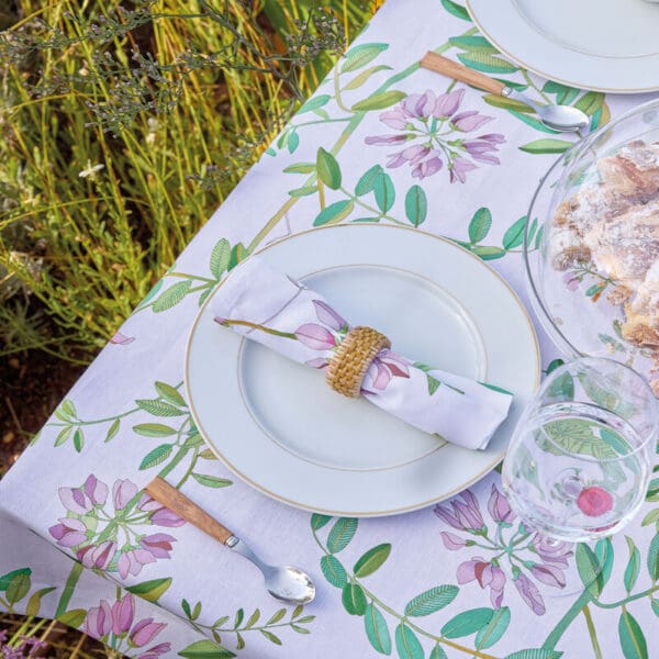 Blomstrete duk i lin og bomull, Pois de Senteur fra Le Jacquard Francais