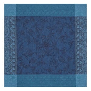 Symphonie Baroque damaskvevd serviett i blått i 100% lin fra Le Jacquard Francais